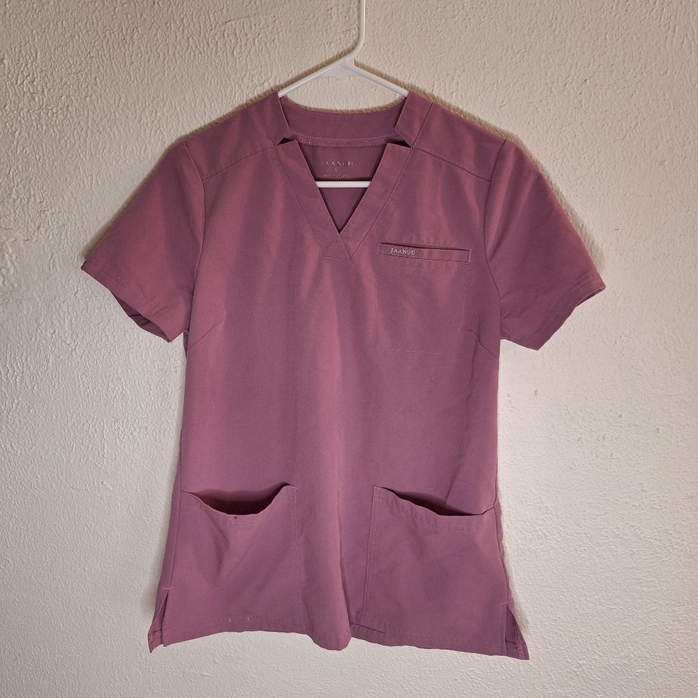 Jaanuu Helia Notched V-neck Scrub Top Small